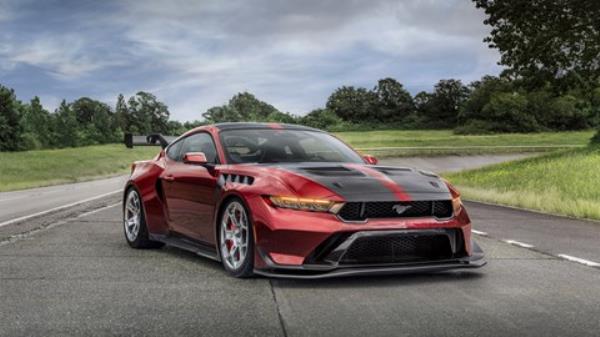 Ford Mustang GTD front
