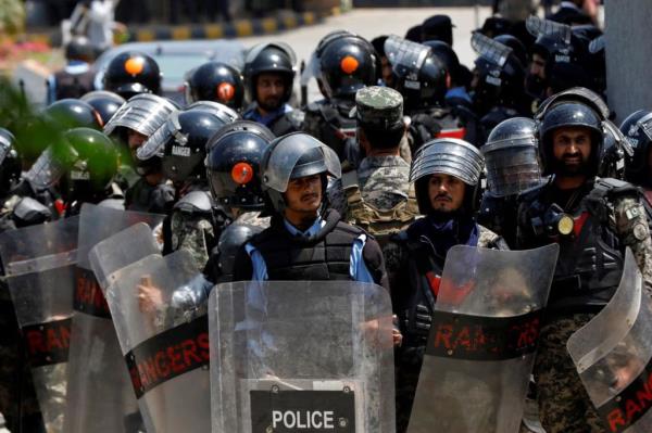 Security officers in riot gear