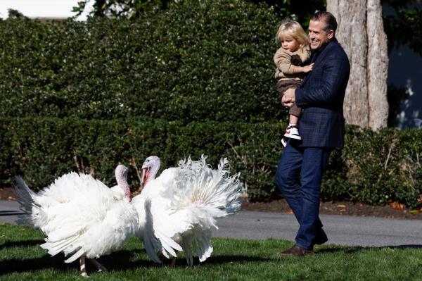 Hunter Biden and his son Beau Biden attend the annual ceremony to pardon Chocolate and Chip, the Natio<em></em>nal Thanksgiving Turkeys.