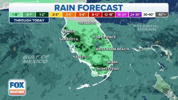 Areas like Tampa and Sarasota on the western side of Florida could see 3 to 5 inches of rain through Saturday.</p>

<p>　　