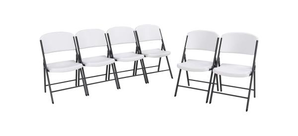 a set of white plastic chairs with me<em></em>tal f<em></em>rame