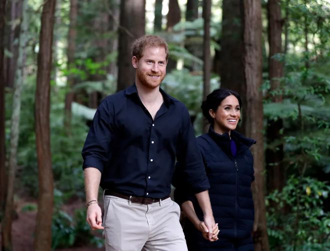 马克斯威尔泰勒_在Spotify的播客遭到冷落后，梅根·马克尔被拍到出席泰勒·斯威夫特的演唱会_马克斯泰勒曼联