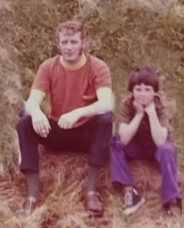 Young Bratty with his sectarian killer father Bill