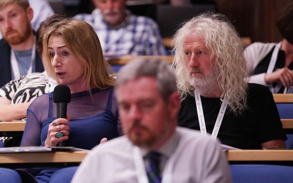 MEPs Clare Daly and Mick Wallace (Brian Lawless/PA)