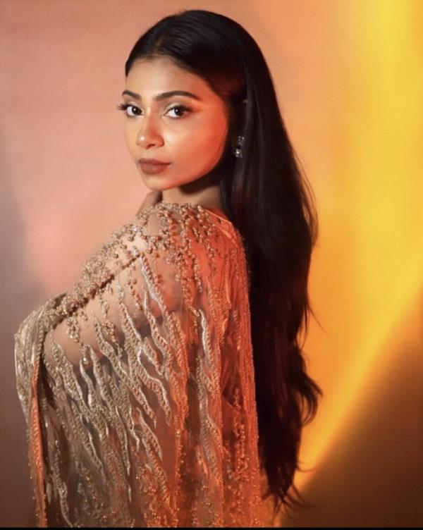 Eterea Hair is the o<em></em>nly local manufacturer and seller of human hair-ba<em></em>sed hair extensions.</p>

<p>　　