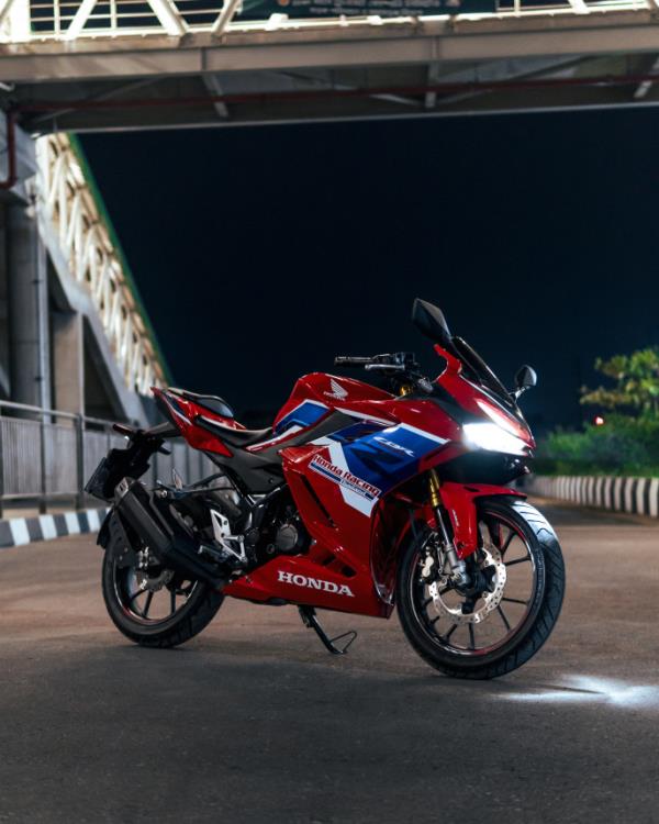 The headlight unit, with its now separate DRLs, helps the bike with its bold appeal. Photos: Akif Hamid