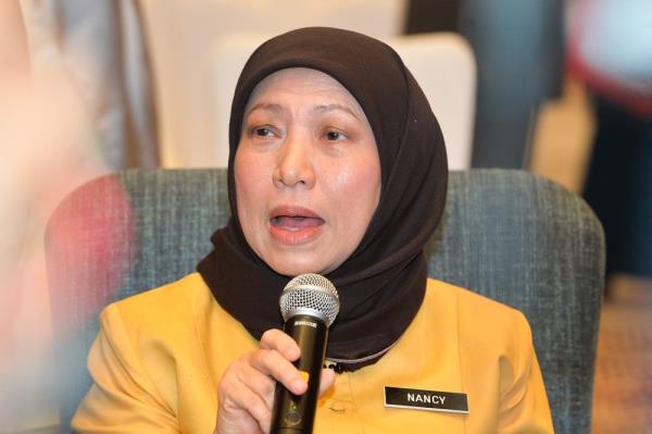 Women’s Ministry to discuss with Sarawak on establishment of subfertility lab in Kuching, says Nancy Shukri