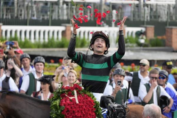 APTOPIX Kentucky Derby Horse Racing