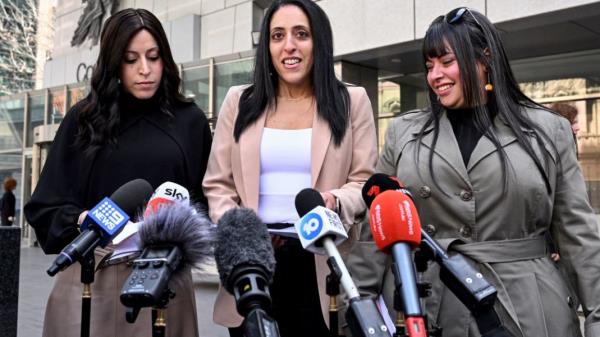 Nicole Meyer (left), Elly Sapper (centre) and Dassi Erlich (right)