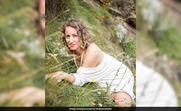 Self-Proclaimed 'Ecosexual' Woman Says She Is In Love With Oak Tree