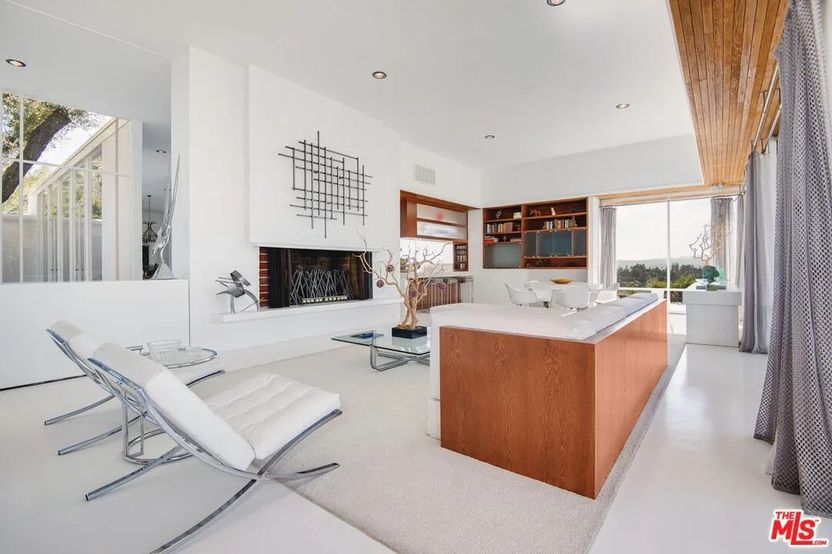 Realtor.com - Frank Sinatra 4