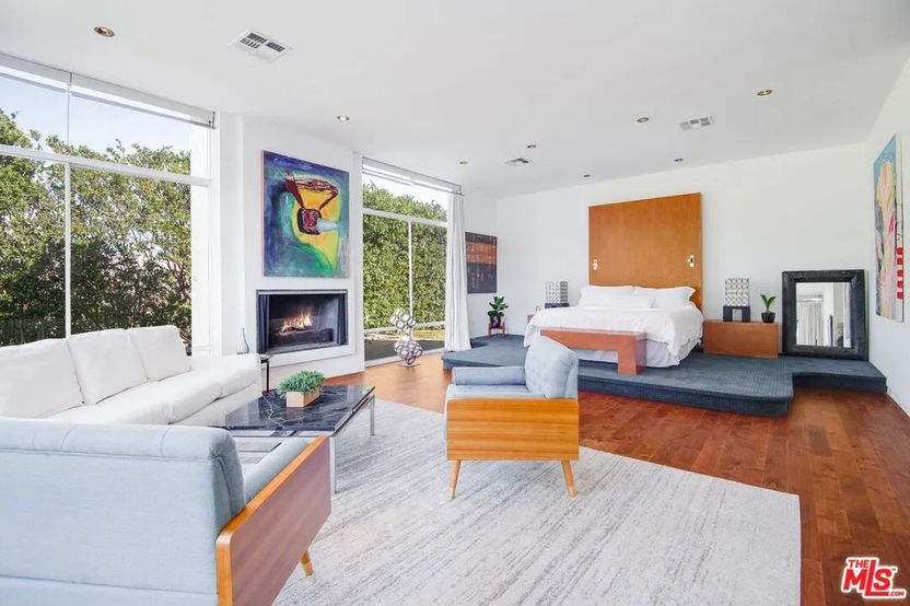 Realtor.com - Frank Sinatra 8
