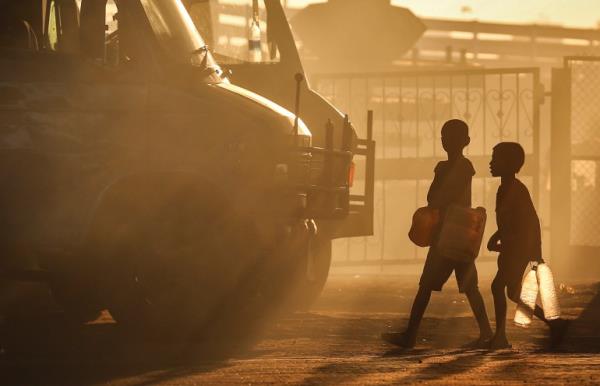 India water children