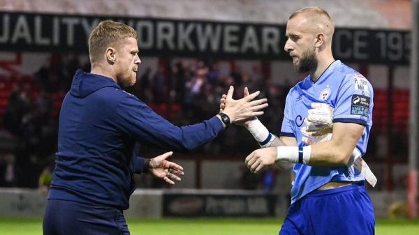 Co<em></em>nor Kearns (R) with Damien Duff