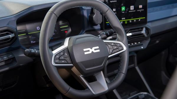 Chunky non-leather steering wheel for 2024 Dacia Duster