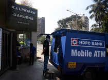 LIC gets RBI nod to buy 9.99% stake in HDFC Bank
