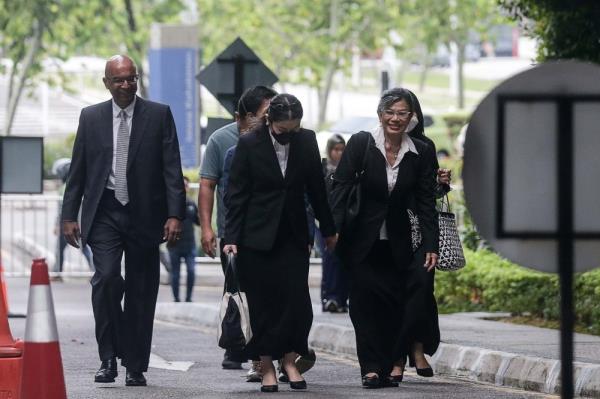 Federal Court rules 16 provisions in Kelantan criminal enactment unco<em></em>nstitutional in Muslim duo's challenge