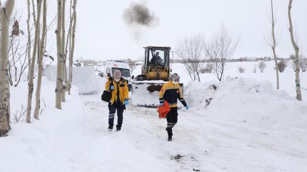 Türkiye grapples with heavy snowfall