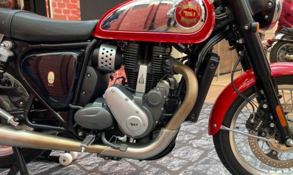 BSA Gold Star 650 9
