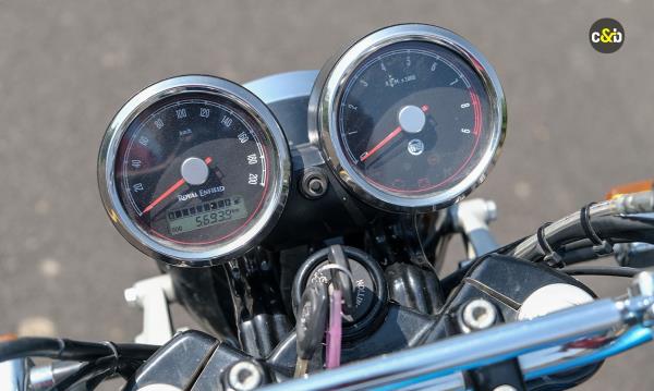 Royal Enfield Interceptor 650 Detail Instrument dials