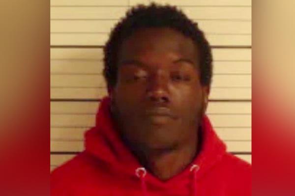 Reginald Cook, 26, was arrested after trying to rob a Memphis gas station three times, o<em></em>nce with a snake around his neck.
