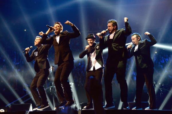 *NSYNC performs during the 2013 MTV VMAs.