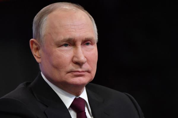 Russian President Vladimir Putin holding his year-end press co<em></em>nference at Gostiny Dvor.