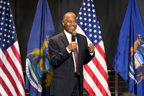 Ben Carson addresses supporters of Republican presidential nominee former President Do<em></em>nald Trump, Saturday, Oct. 5, 2024, in Livonia, Mich.