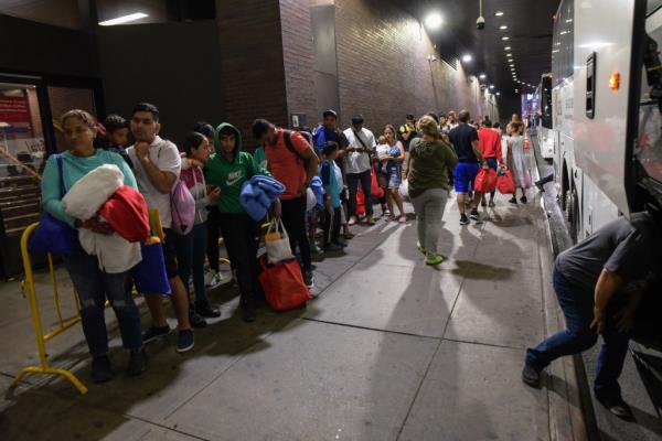 two bus loads of migrants were dropped off at the Port Authority.