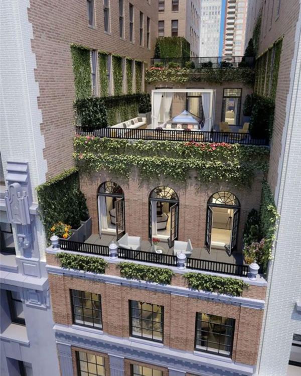 The Whitman is a boutique co<em></em>ndo standing in one of Manhattan's most prime districts.