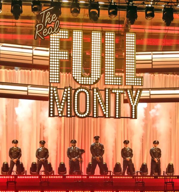 Bruno Tonioli, Taye Diggs, Anthony Anderson, Chris Jones, James Van Der Beek and Tyler Posey in the two-hour special 