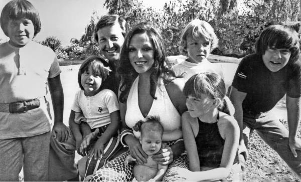 Joan Collins, Ron Kass, Katy Kass, Tara Newley, Sacha Newley, Rober Kasst, David Kass, Jo<em></em>nathan Kass.