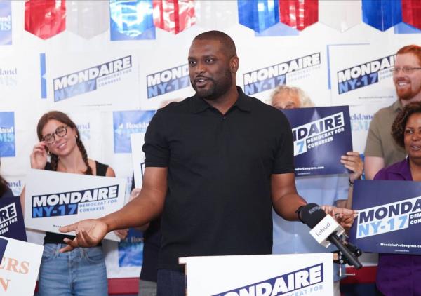 Mo<em></em>ndaire Jones, running on the Democratic ticket for the NY-17th Co<em></em>ngressional District position, holds a press co<em></em>nference with staff and volunteers at the Rockland Democrats Campaign Headquarters in Nanuet on Thursday, August 8, 2024.