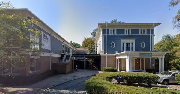 104West! Kosher dining hall. at Cornell University</p>

<p>　　