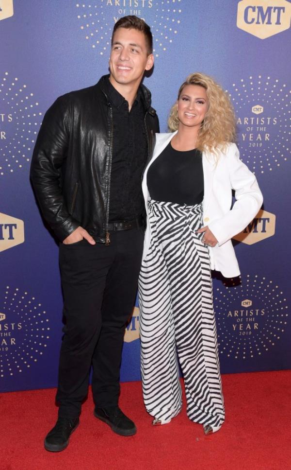 Tori Kelly husband Andre