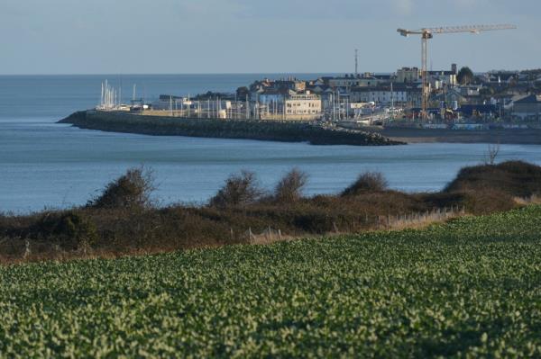 A general view of Greysto<em></em>nes Harbour developpment area seen from the Bray-Greysto<em></em>nes cliff walk.</p>

<p>　　On Thursday, February 15, 2018, Dublin, Ireland. 