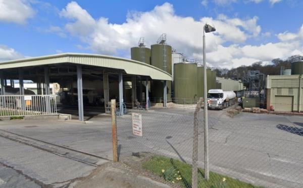 Carmarthenshire pizza cheese factory smells unbearable, say residents