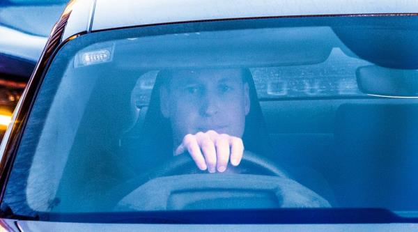 Prince William leaving the Lo<em></em>ndon Clinic after visiting Kate Middleton.