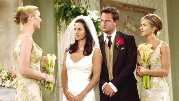 Matthew Perry with Friends co-stars Lisa Kudrow, Courteney Cox and Jennifer Aniston