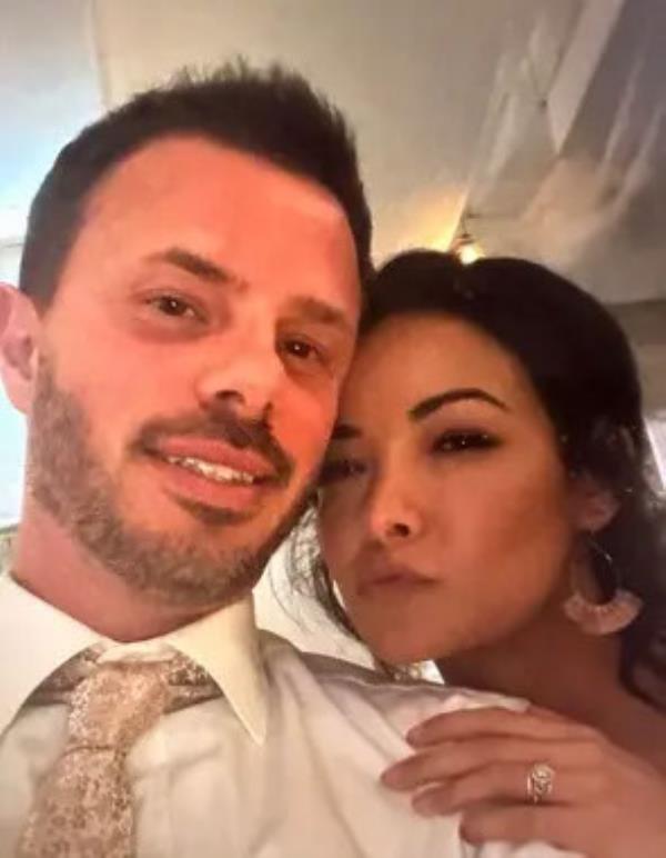 A photo of John and Mica Miller.