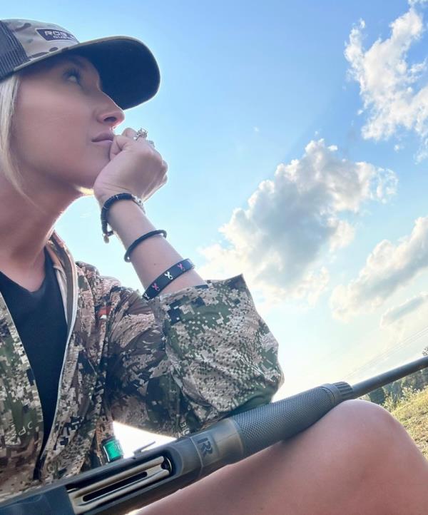 Lunden Robert, who shares a daughter with Hunter Biden, has started working for a gun store called Rob Roberts Custom Guns.