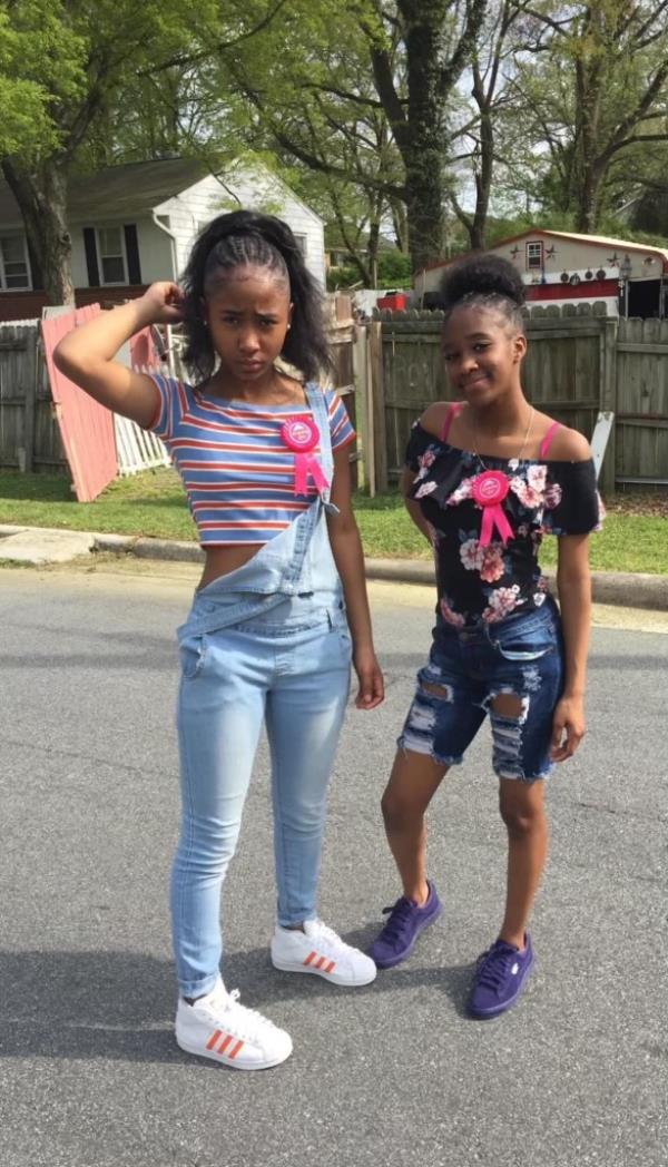 Twins Samyia and Sanyia Spain