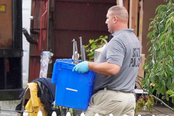 Guns removed from Rex Heuermann's home. 