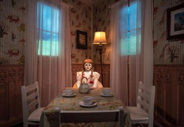 Regan from The Exorcist as wax figure