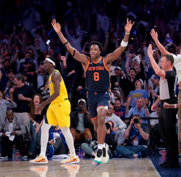 Indiana Pacers vs. New York Knicks at Madison Square garden - New York Knicks forward OG Anunoby #8 reacts after he hits a there point shot over Indiana Pacers forward Pascal Siakam #43 during the third quarter.</p>

<p>　　
