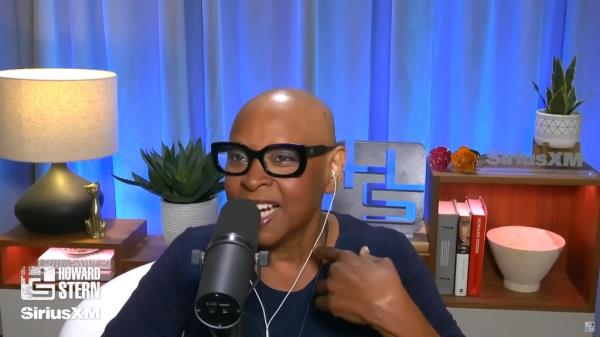 Robin Quivers talking.