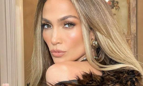 What Would Jennifer Lopez Look Like Without Olive Oil? Internet Users: The Truth in My Eyes