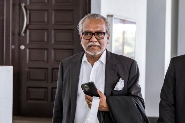 Najib applies for DNAA in RM27m SRC case