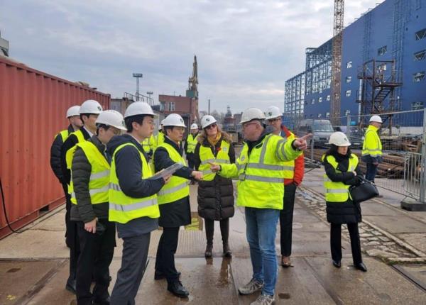 Hanwha Ocean and Babcock Sign Submarine Business Teaming Agreement